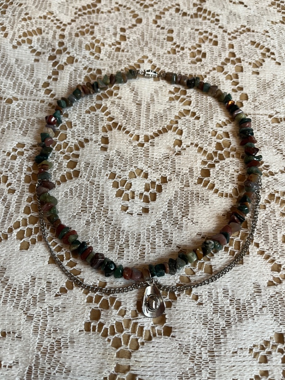 Eclectic Western Style Silver-tone Stone Chip Necklace, 16.5 Inches
